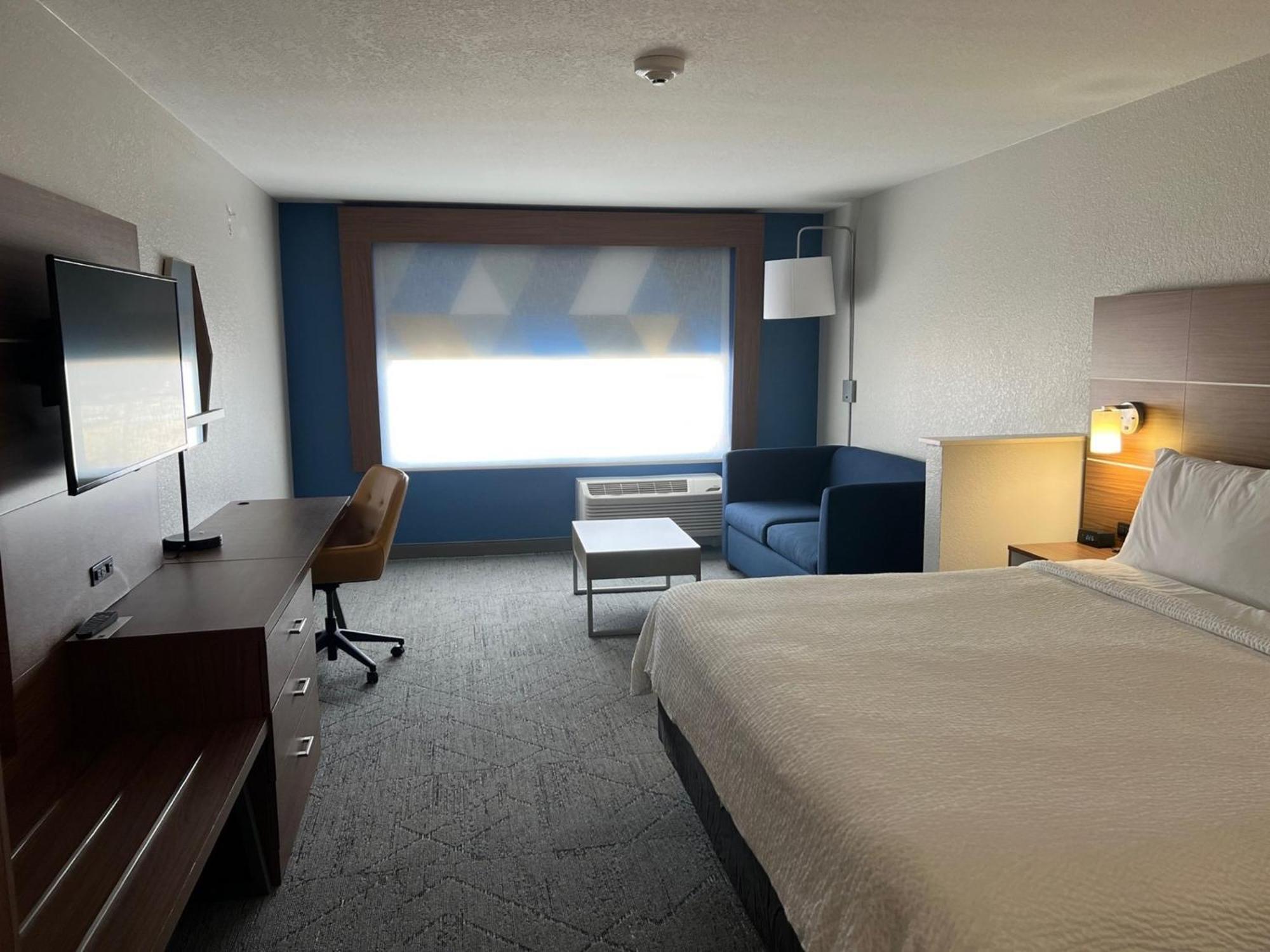 Holiday Inn Express & Suites Moore By Ihg Exterior photo